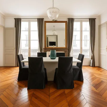 Apartment Luxurious In The Heart Of *