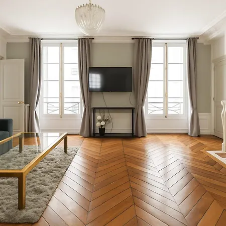 Apartment Luxurious In The Heart Of