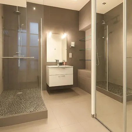 Luxurious In The Heart Of Apartment *