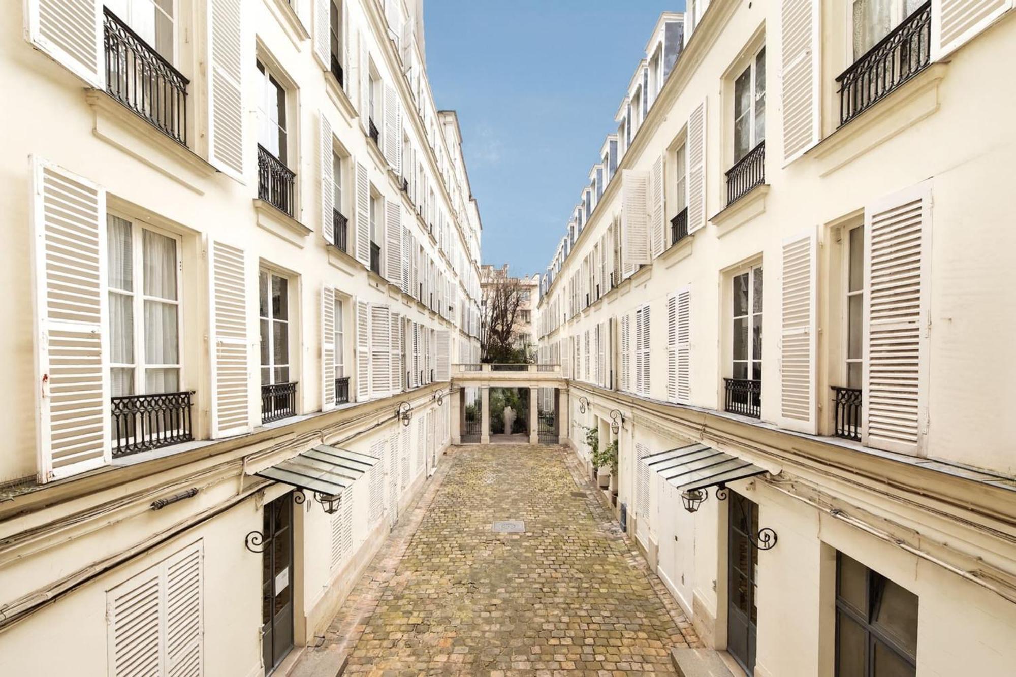 Apartment Luxurious In The Heart Of *